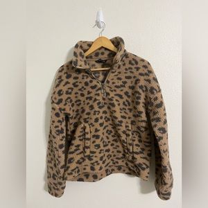 Abercrombie & Fitch Soft A&F Collection Leopard Print Sherpa Pullover Sweater M
